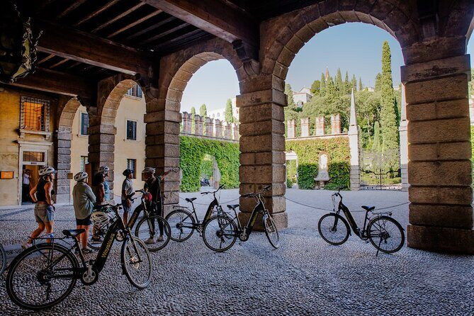 Verona Panoramic E-Bike tour with Lunch - Piazzale Castel San Pietro and the Torricelle Viewpoint Moment
