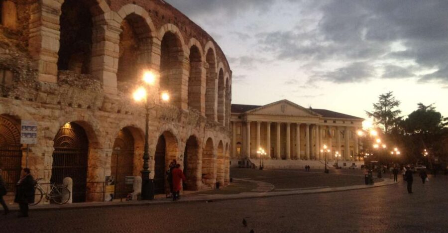 Verona: Private 2-Hour Walking Tour - Piazza Brà: starting at King Vittorio Emanuele II and stepping into Rome
