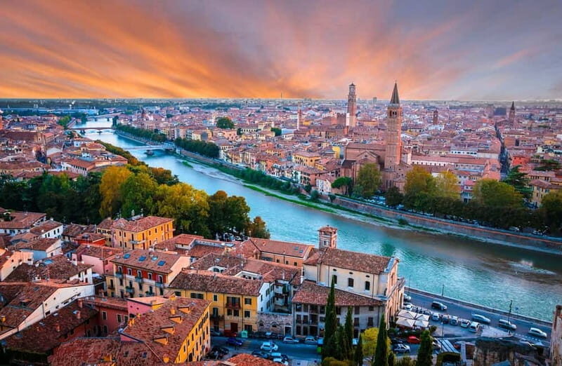 Verona: Romeo and Juliet Guided Walking Tour - Piazza Erbe, Verona: Market Square Meets Merchant-Era Verona