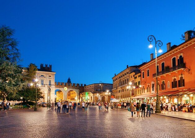Verona Small Group Guided Walking Tour: Romeo & Juliet and More - Piazza Bra: Your Easy Start Line for Verona’s Big Sights