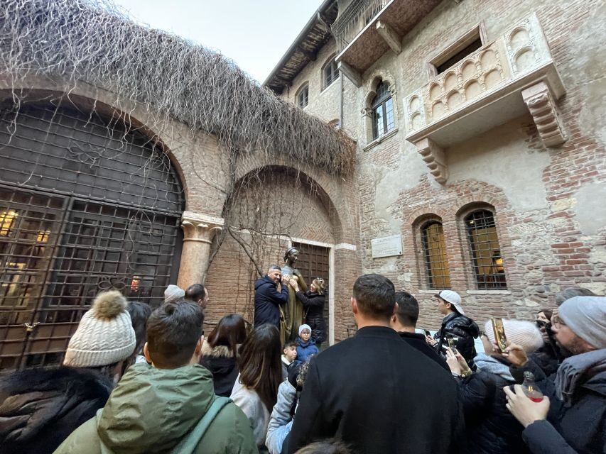 Verona: Small Group Guided Walking Tour with Arena Tickets - Guides and group size: why small groups matter here