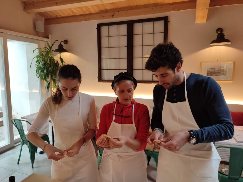 Verona: Tortellini Cooking Class and Lunch with Mamma Ivana - The Meat Filling: Building Flavor and Consistency