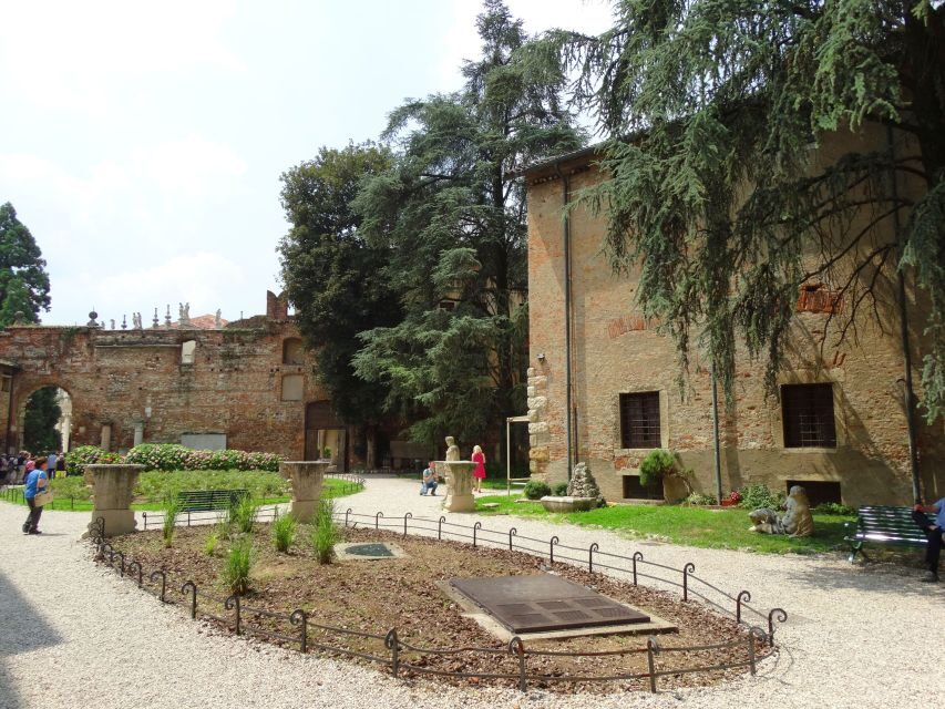 Vicenza: Palladian Architecture Private Walking Tour - Corso Palladio: turning architecture into an actual walk through the city