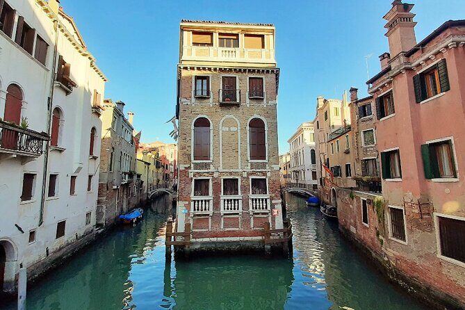Walking Tour and Enchanting Gondola Journey in Venice - The Stories Between Sights: Theaters, Place Names, and Old Trades