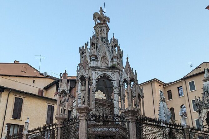 Walking Tour in Verona: 9+ Landmarks with Live Guide - What you learn matters: love, power, and Roman footprints