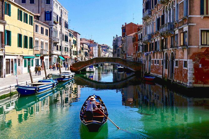 Walking Tour of Venice with Mini Cruise - Strada Nova: the main road that helps you read Venice