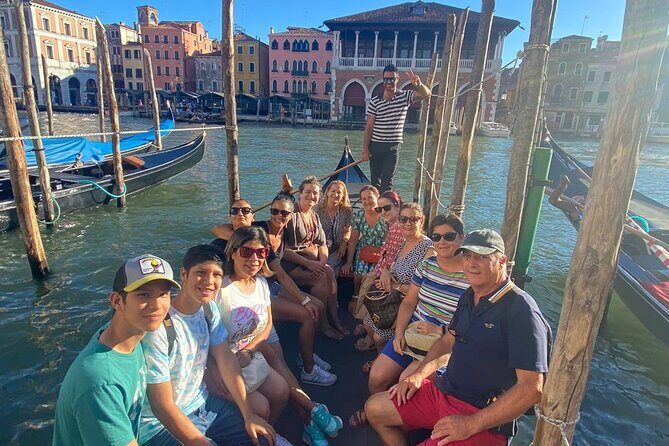 Walking Tour of Venice with Mini Cruise - Santa Sofia and the Rialto Market side: your first canal change of scene