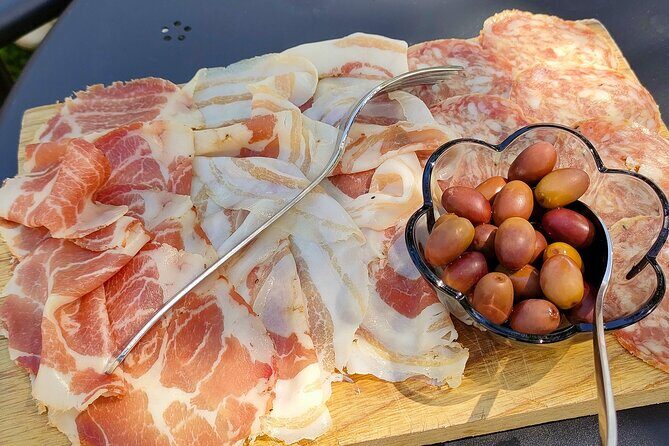 Wine Tasting with Local Food in Lazise Countryside - Group Size and Vibe: Peaceful by Design