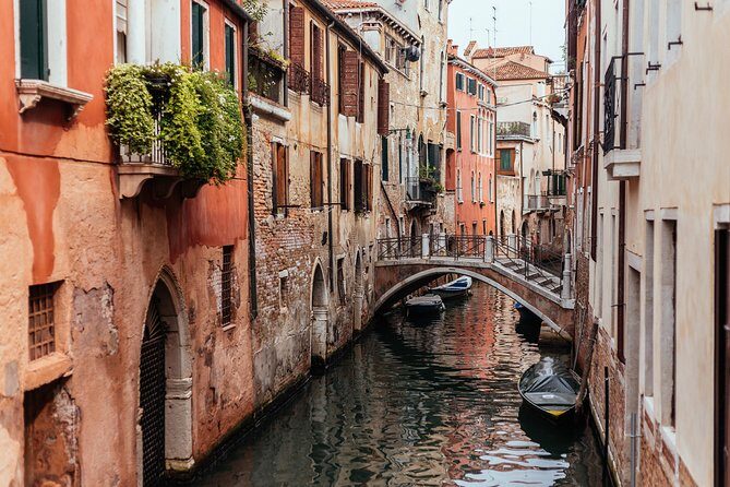 Withlocals Venice Away from the Crowds PRIVATE Tour with a Local Expert - The flexible in-between stops that turn a walk into a story