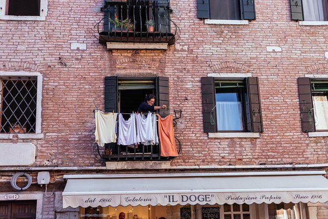 Withlocals Venice Away from the Crowds PRIVATE Tour with a Local Expert - What you’ll actually do on the day (beyond the name)